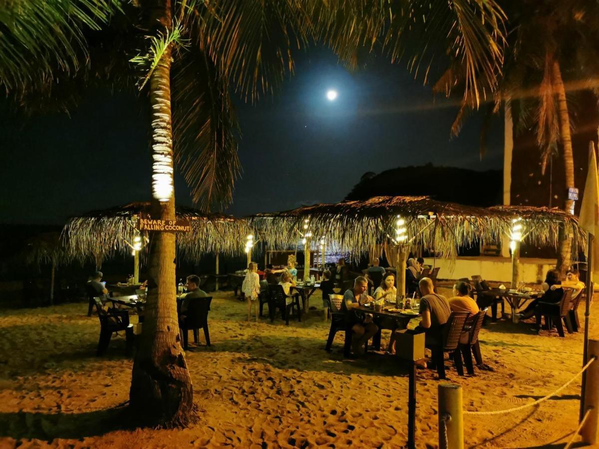 The Barat Tioman Beach Resort Kampong Juara Dış mekan fotoğraf